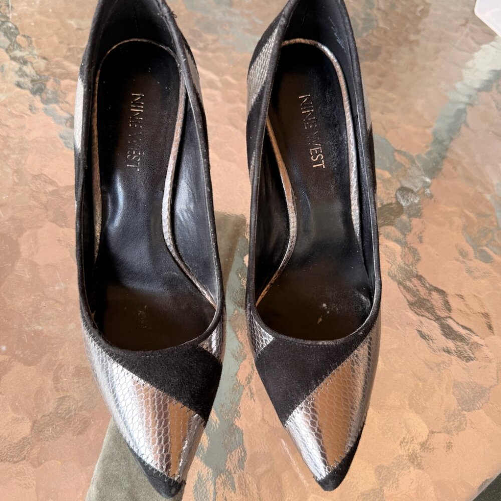 Nine West Black and Silver Pumps (Size 7)